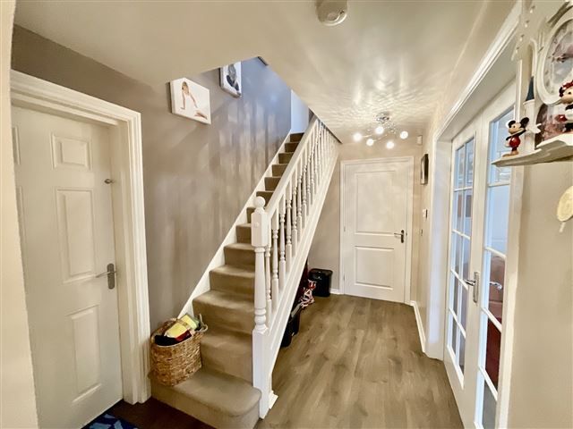 Property photo 3 of 21 Entrance Hallway