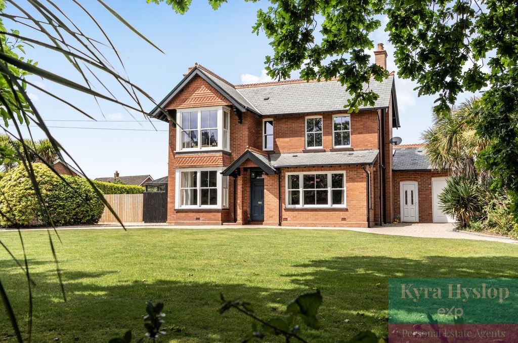 Property photo 1 of 44