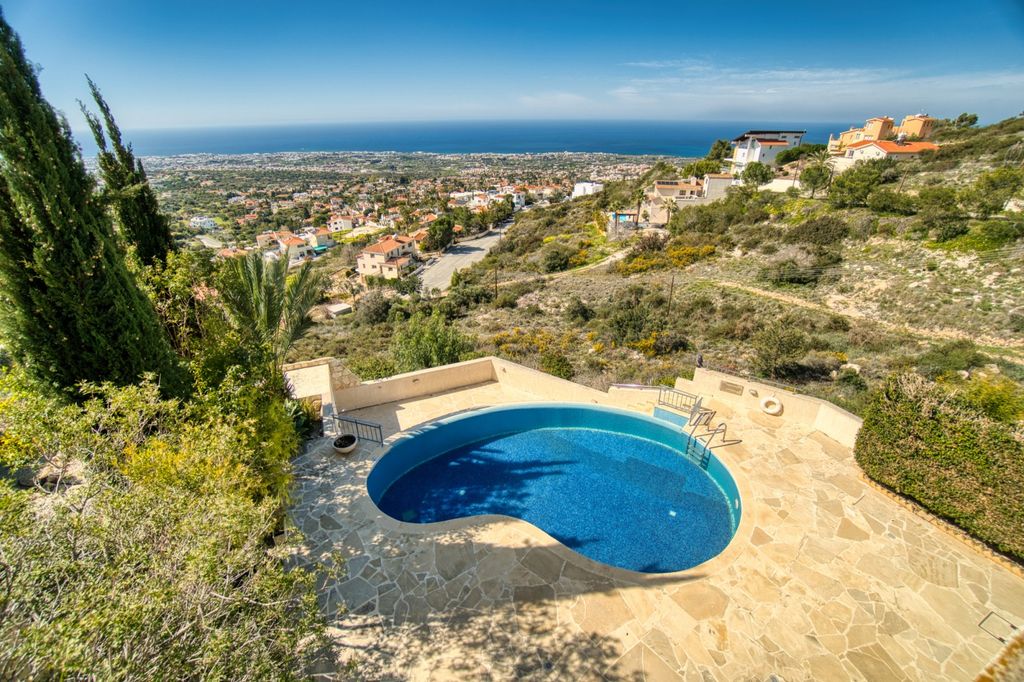 Property photo 1 of 29