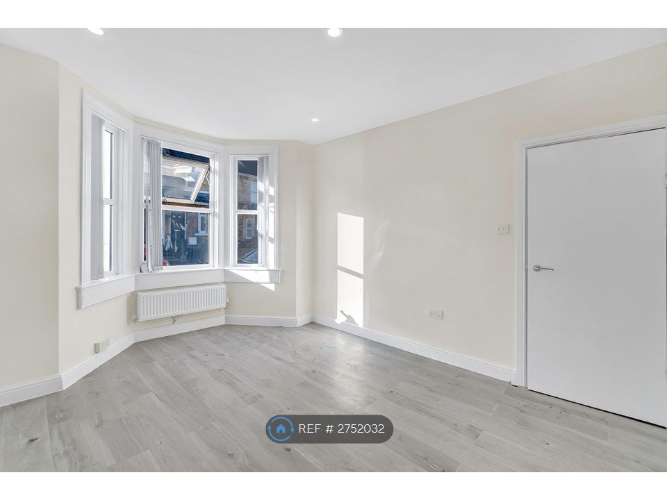 Property photo 2 of 21 Main Reception