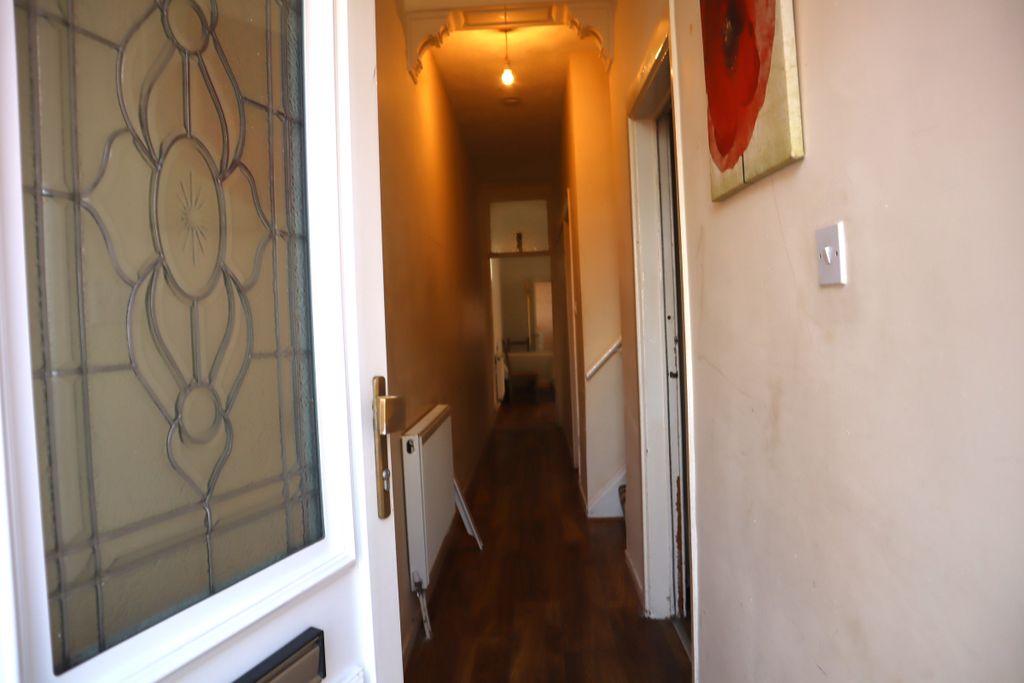 Property photo 3 of 42