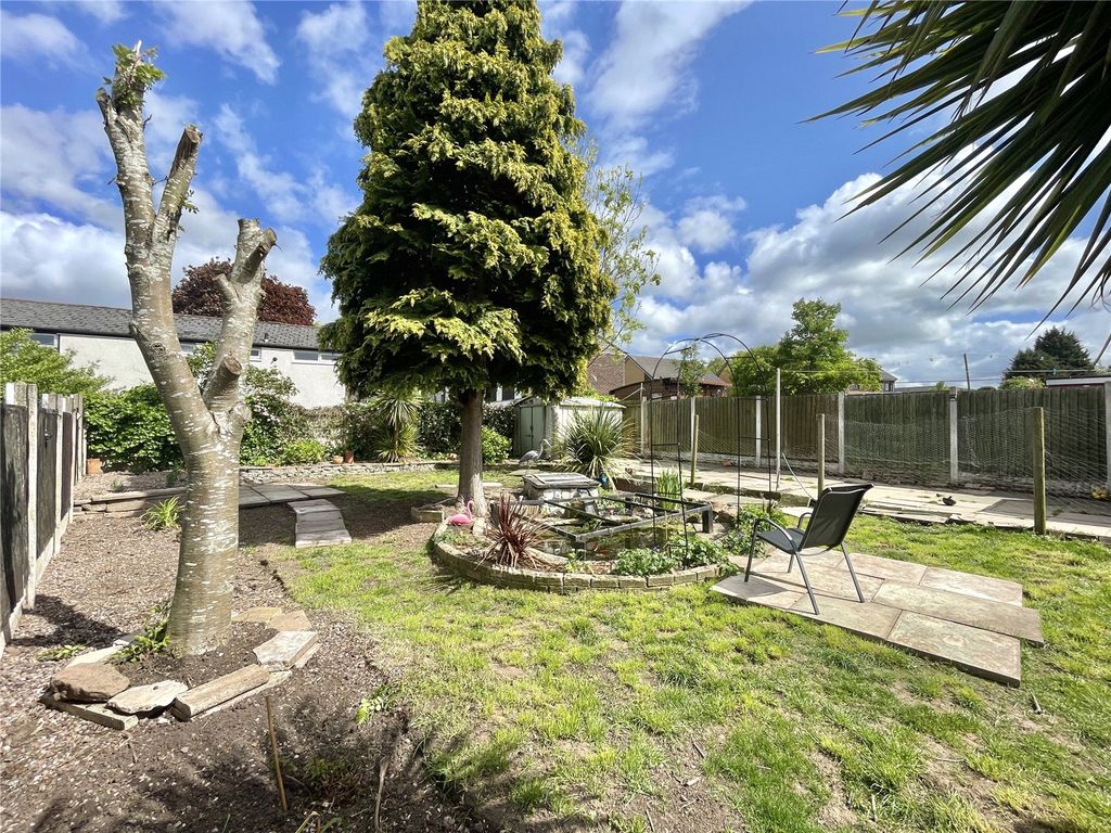 Property photo 2 of 18 Picture No. 15