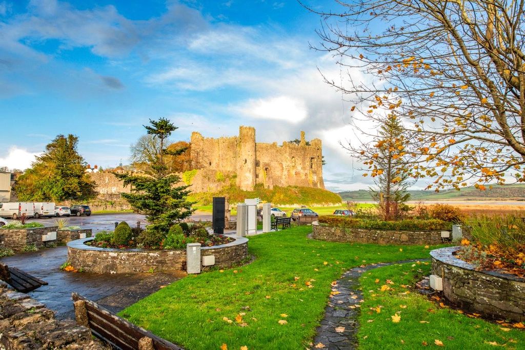 Property photo 2 of 26 Picture No. 94