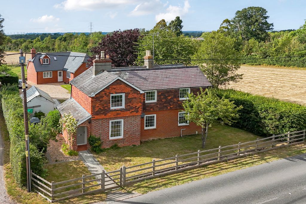Property photo 1 of 18