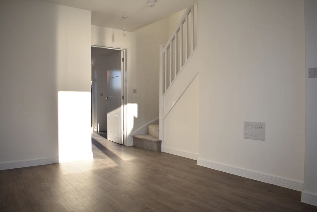 Property photo 2 of 5 Not Specified