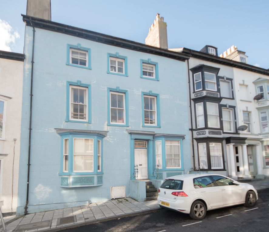 Property photo 1 of 6