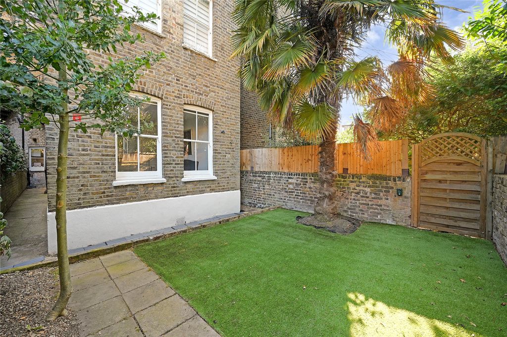 Property photo 2 of 10 Picture No. 24