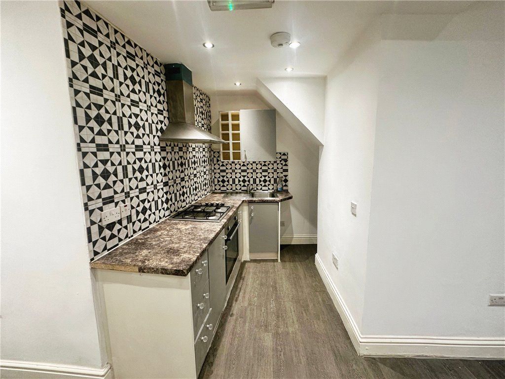 Property photo 2 of 6 Kitchen