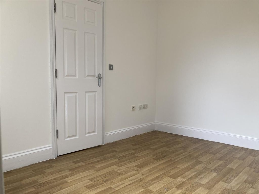 Property photo 2 of 13 Img_0847.Jpg