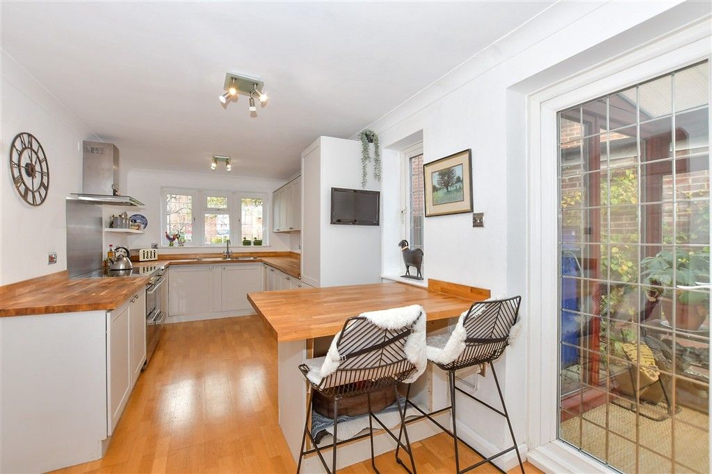 Property photo 3 of 15 Kitchen