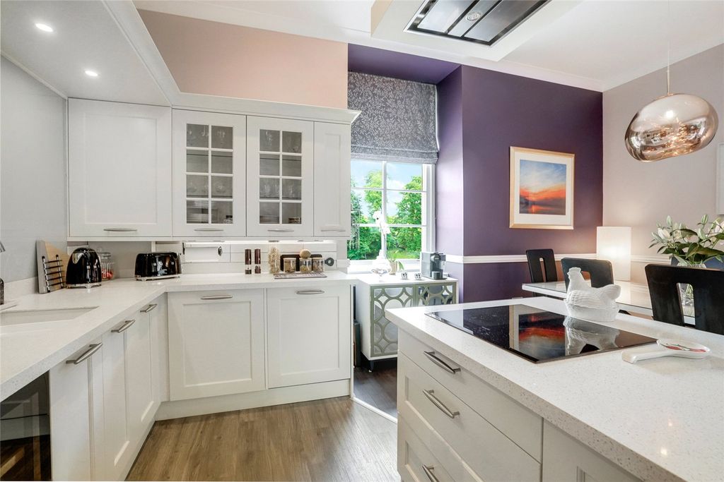 Property photo 3 of 27 Picture No. 02