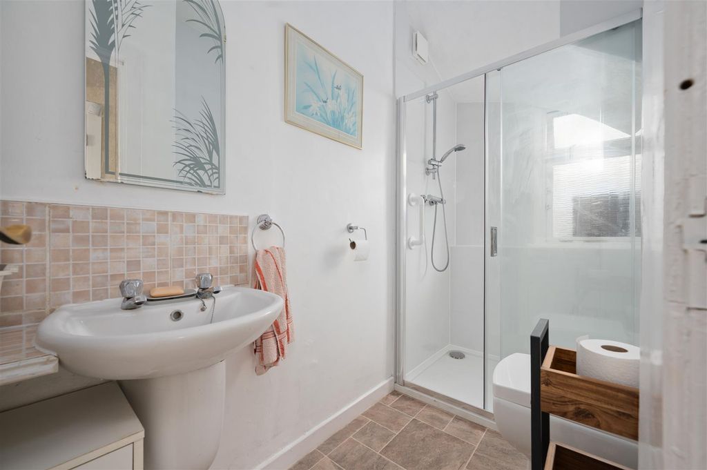 Property photo 3 of 21 102Castlandhillroad004.Jpg