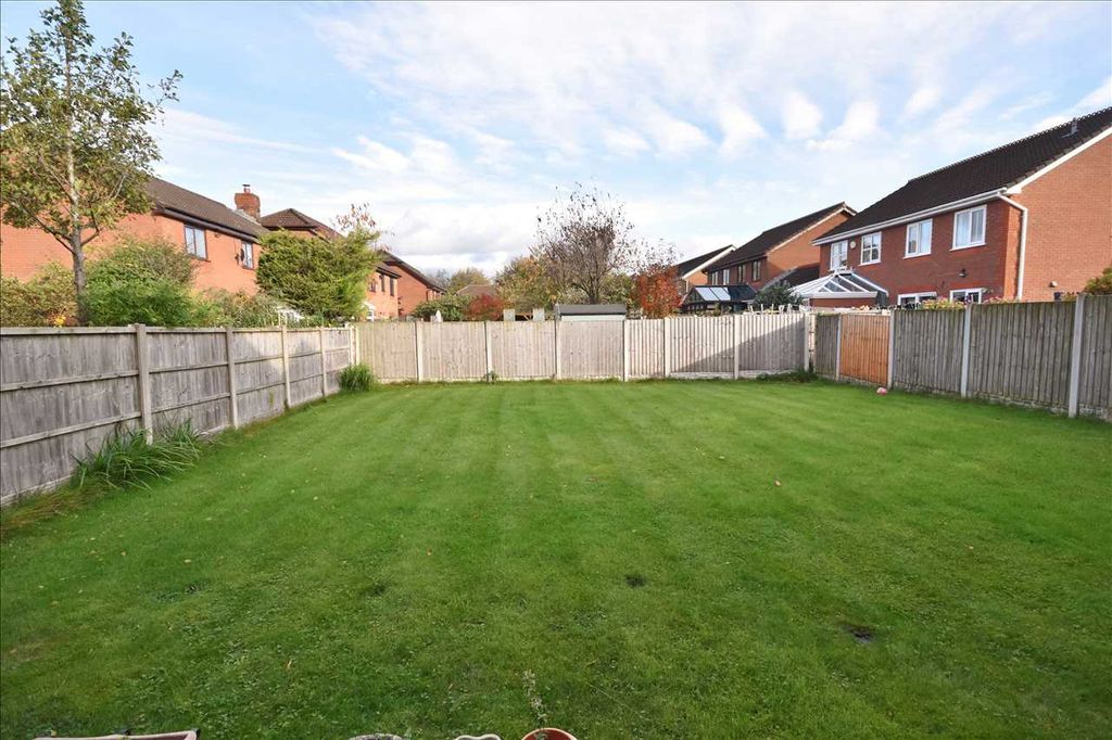 Property photo 2 of 20