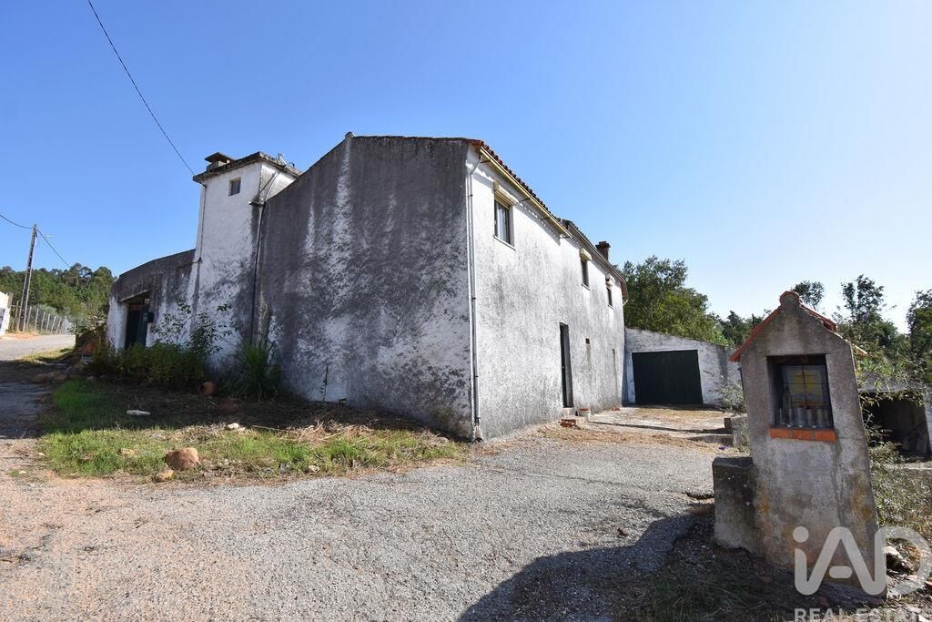 Property photo 2 of 33