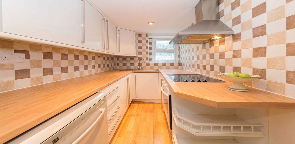 Property photo 1 of 4