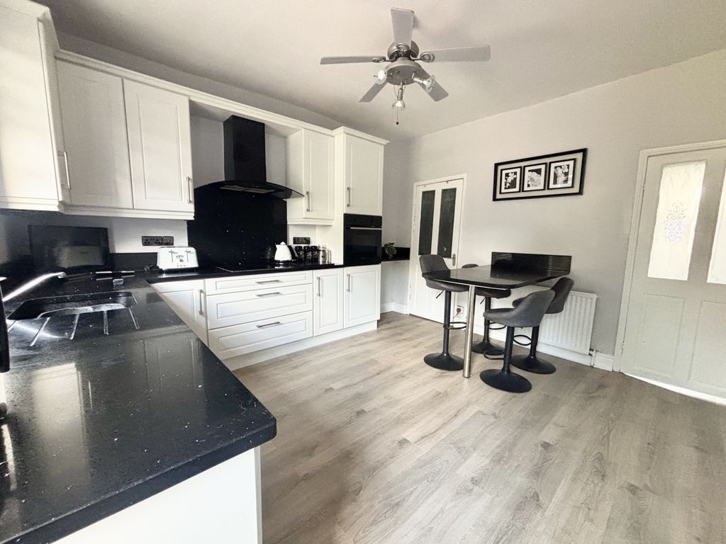 Property photo 3 of 16 Img_0173
