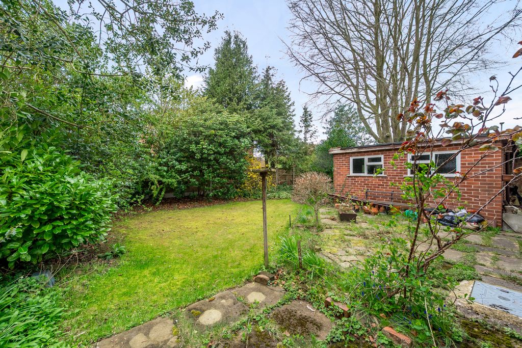 Property photo 3 of 19 Garden