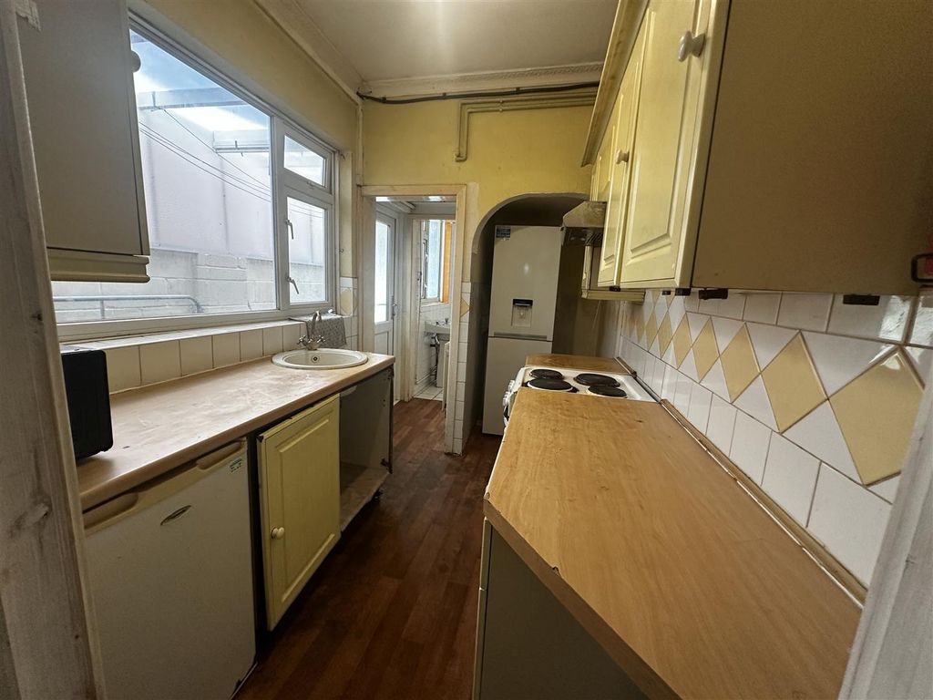 Property photo 2 of 19 Img_5358.Jpg