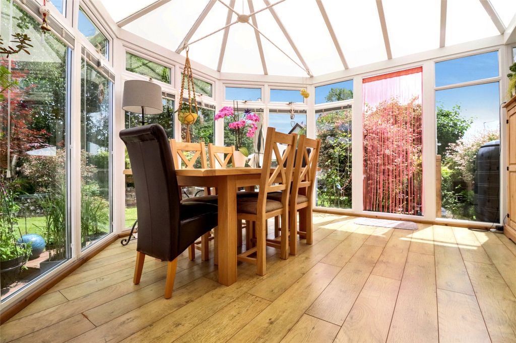 Property photo 2 of 18 2 - Picture No. 15