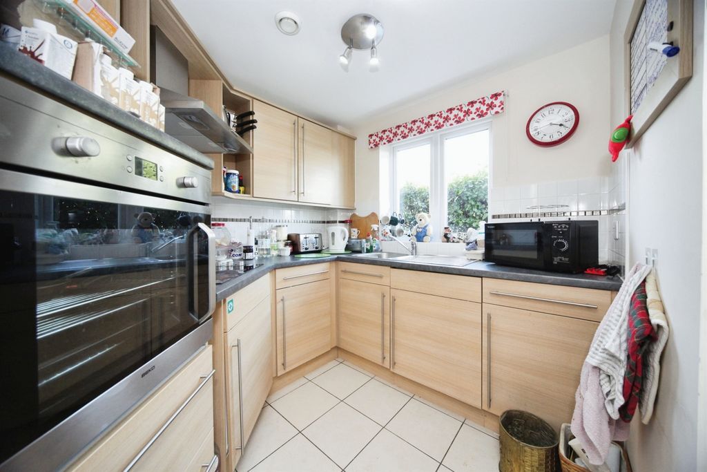 Property photo 2 of 14