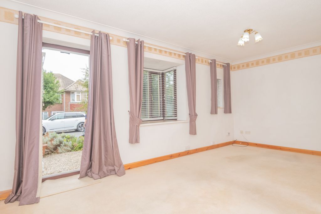 Property photo 2 of 14 Picture 2