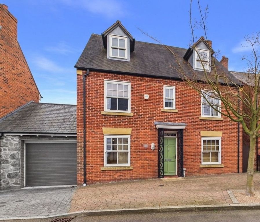 Property photo 1 of 24 Photo 24