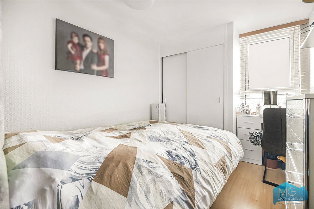 Property photo 3 of 18 Picture No. 06