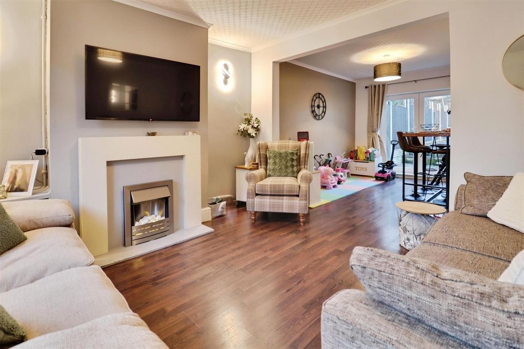 Property photo 3 of 11 User_Edited_Photo-4F080Dff_User-Edited-80d7649d-B7