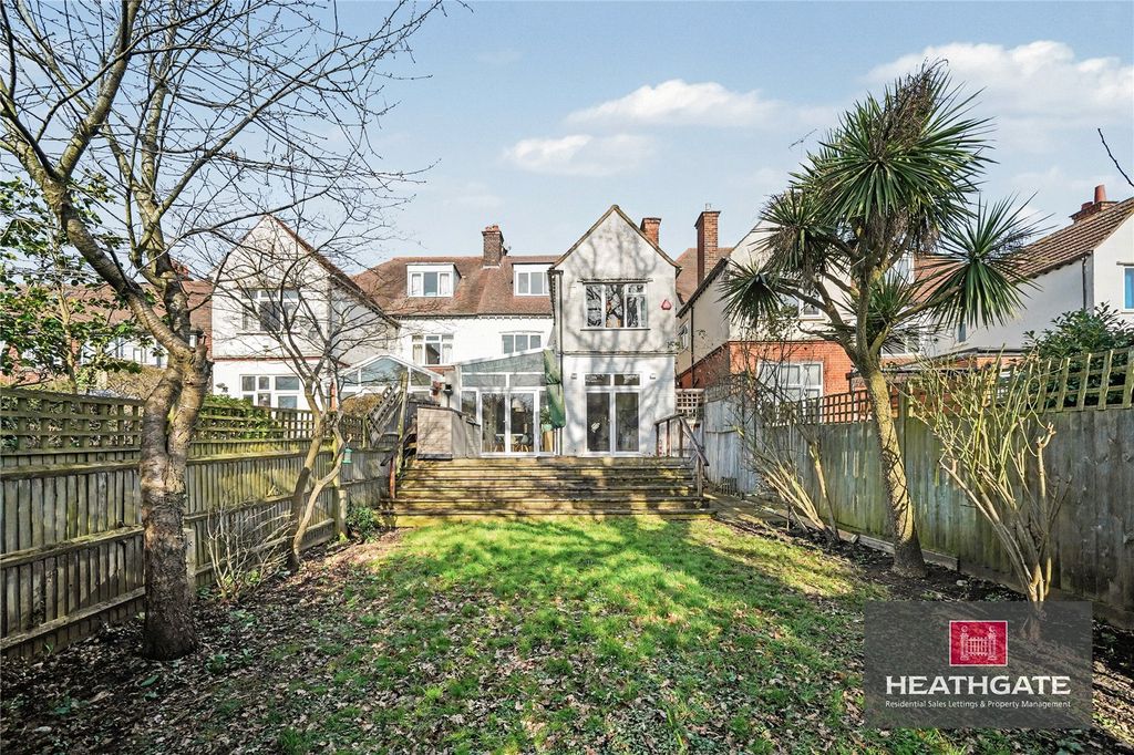 Property photo 2 of 11 Picture-No-12-108