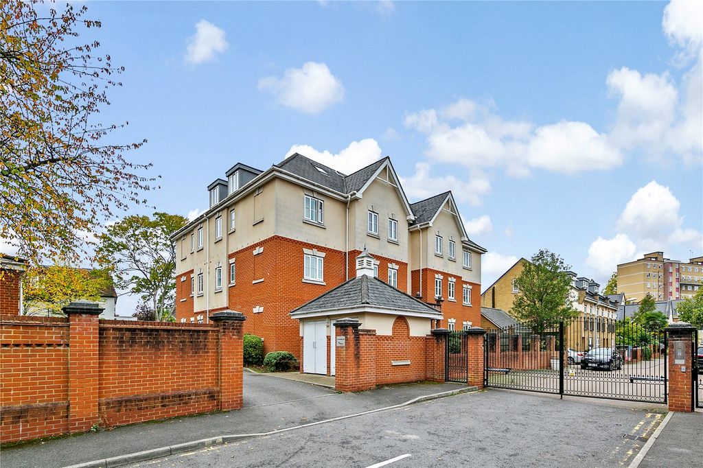 Property photo 1 of 11 Picture No. 23