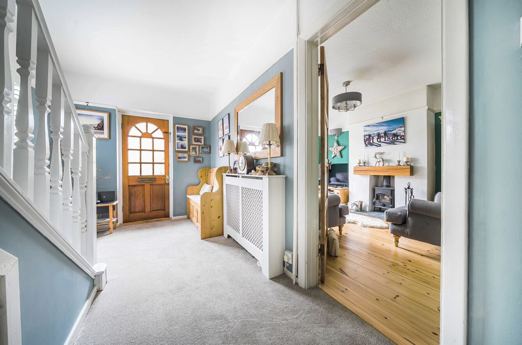 Property photo 2 of 23 1370752-17-68F26c...