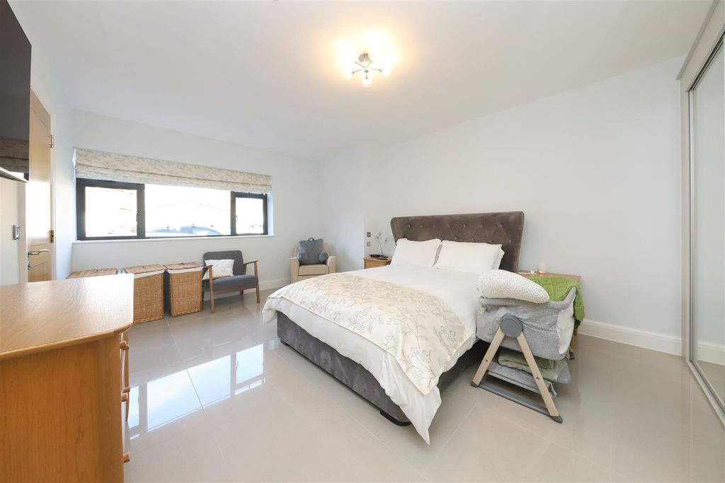 Property photo 3 of 19 Bedroom One