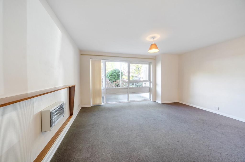 Property photo 2 of 11 Davidson Frost-Wellings, Dfw, Hardwick Court, Livi