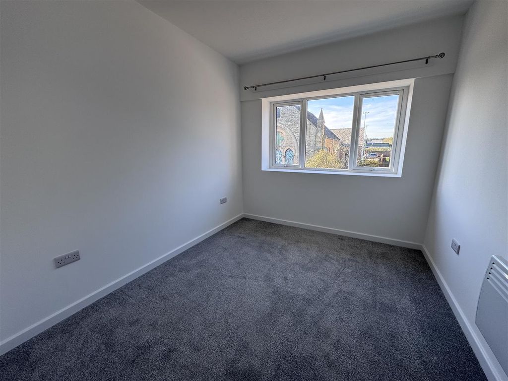 Property photo 3 of 7 Bedroom