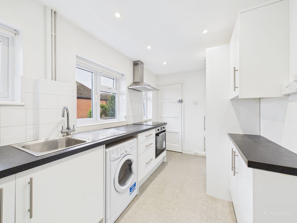 Property photo 1 of 8 Cam02136G0-Pr0493-Still004