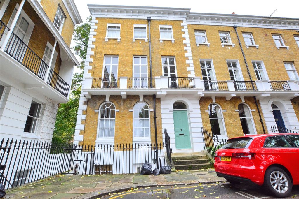 Property photo 2 of 14 Front