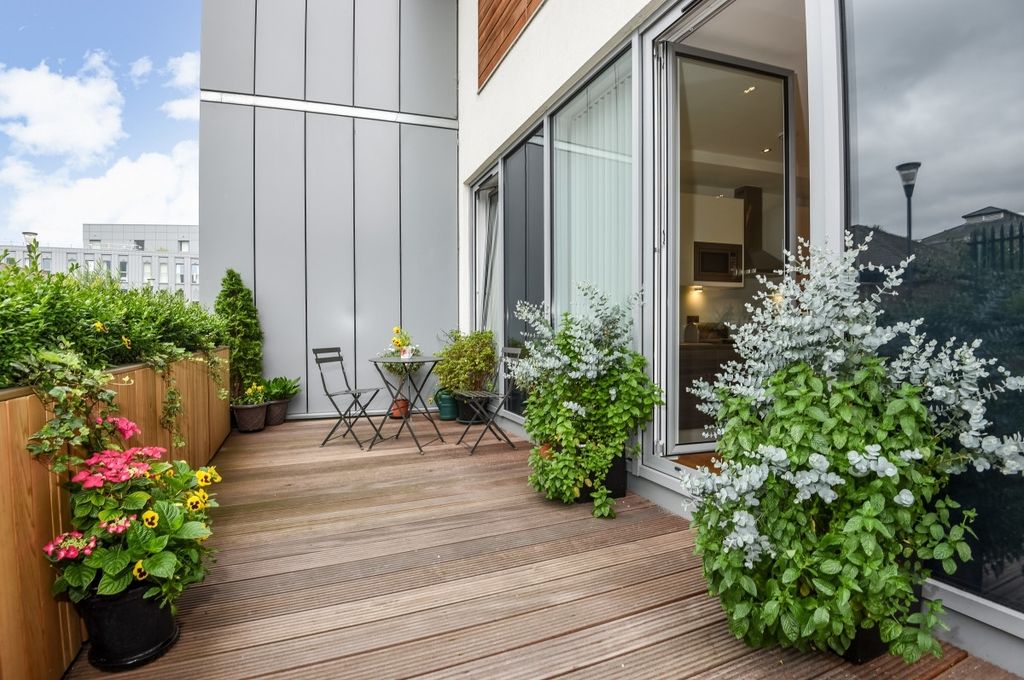 Property photo 2 of 16 Balcony