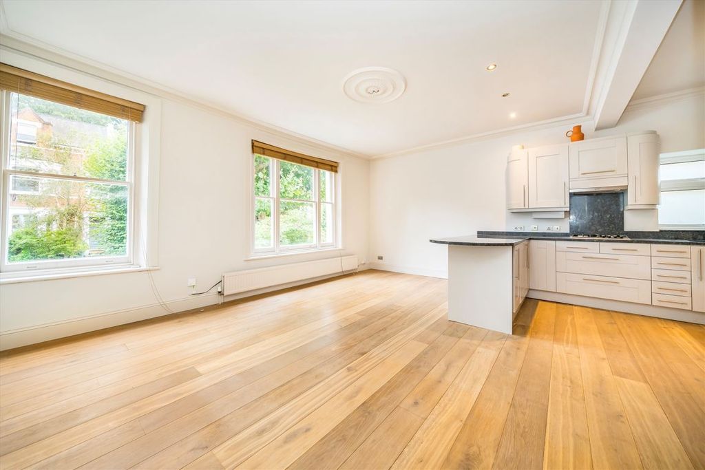 Property photo 2 of 6
