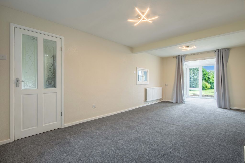 Property photo 3 of 23 Ewelamb-Lane-21