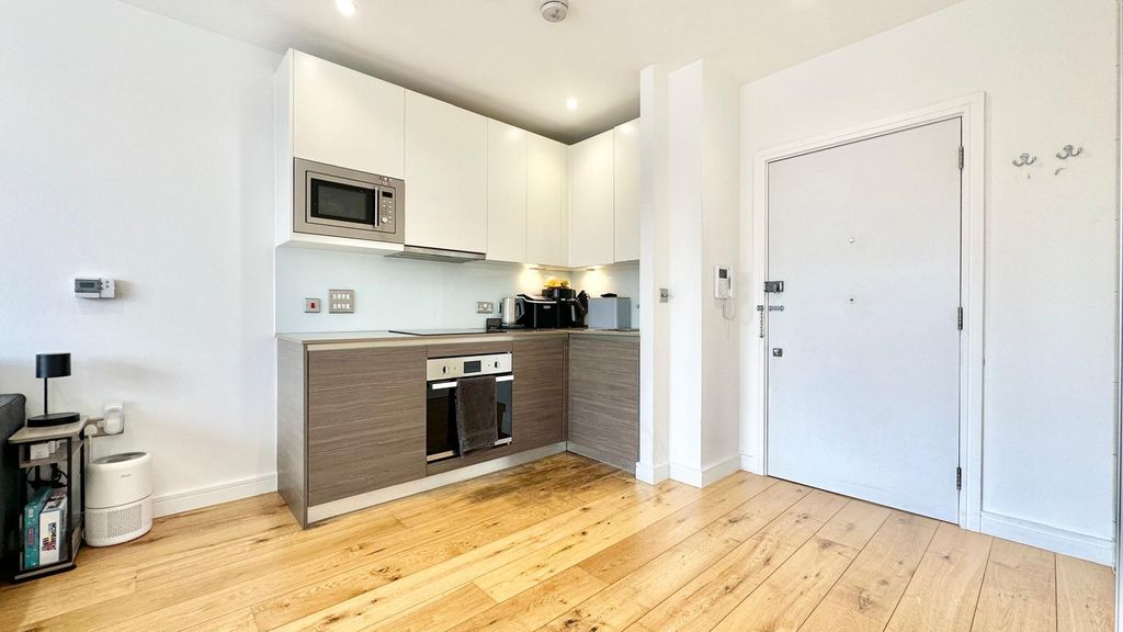 Property photo 3 of 10