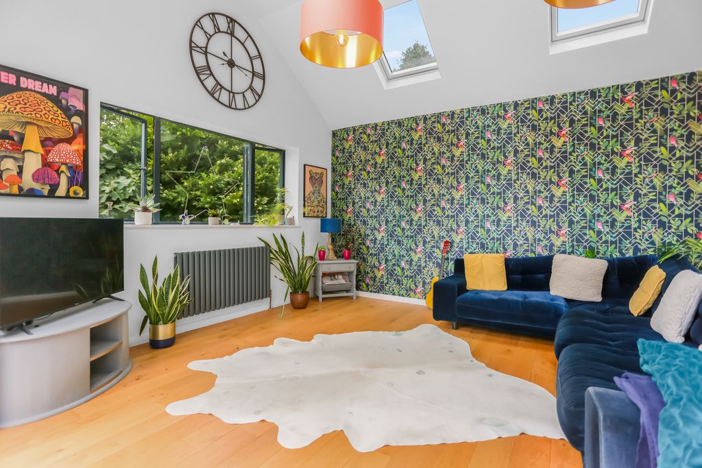 Property photo 2 of 45 296A2990