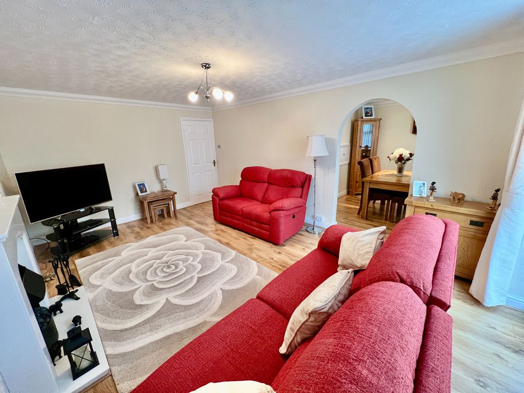 Property photo 3 of 15