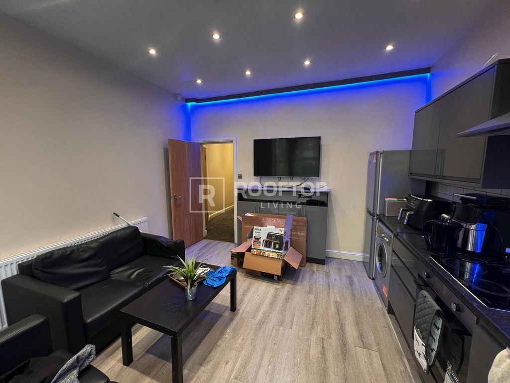 Property photo 2 of 13 Property Photo