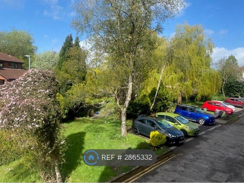 Property photo 2 of 10