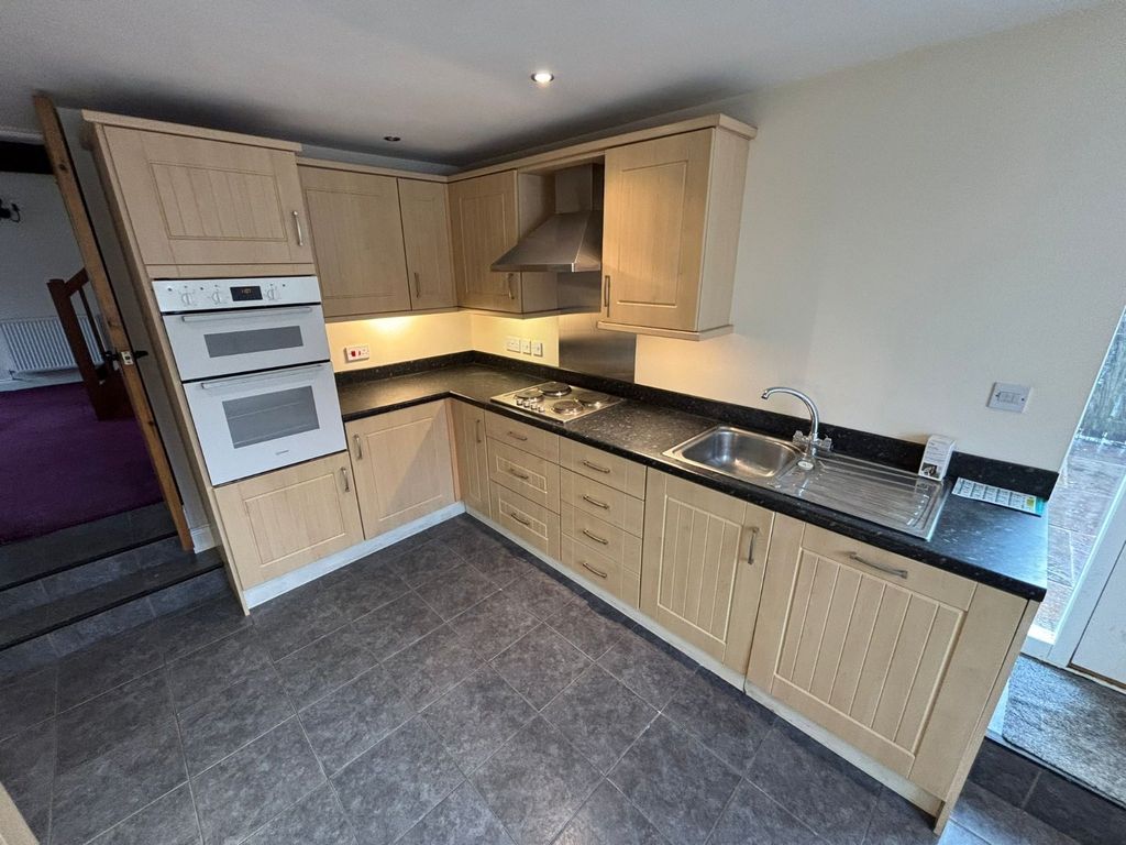 Additional image 4 of 3 bed end terrace house to rentDrewton, Brough, East Yorkshire HU15