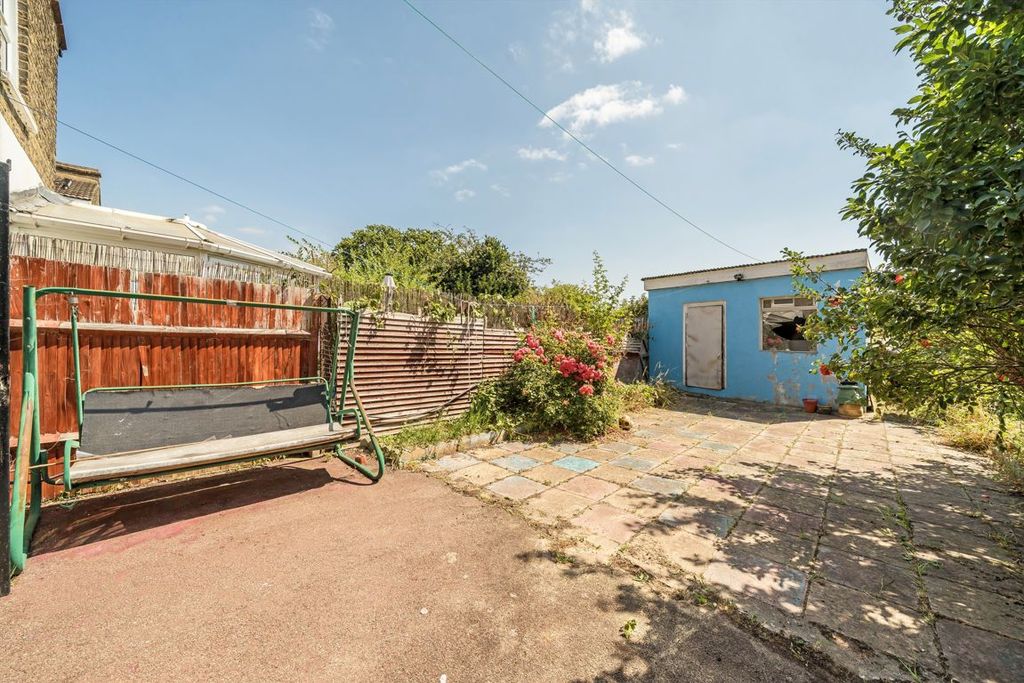 Property photo 3 of 3