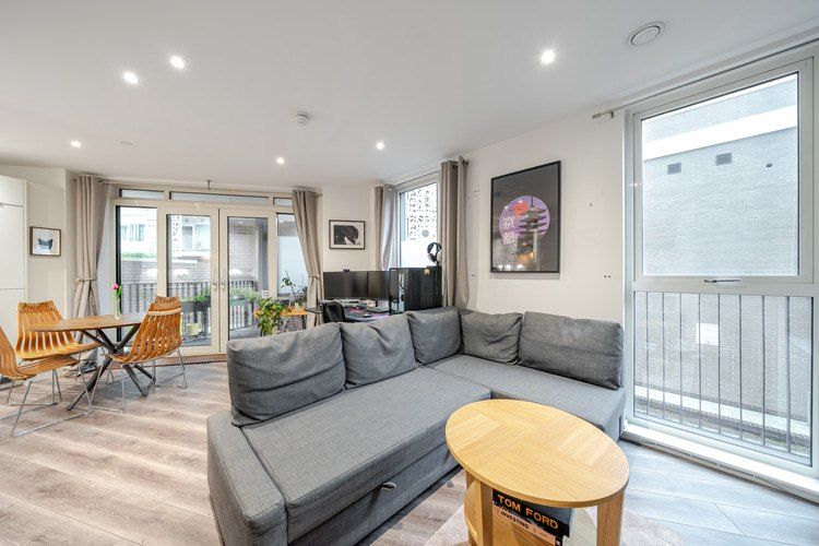 Property photo 1 of 21