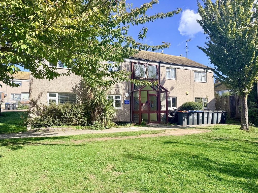 Property photo 1 of 8