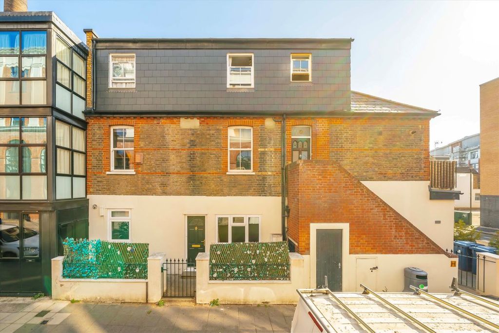Property photo 1 of 6