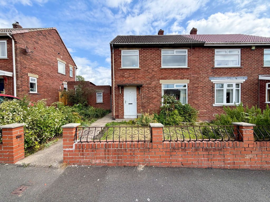 Property photo 1 of 11 External